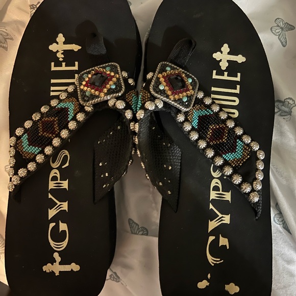 Gypsy Soule flip flops. I’ve had these but never wore them. Basically brand new. - Picture 3 of 3